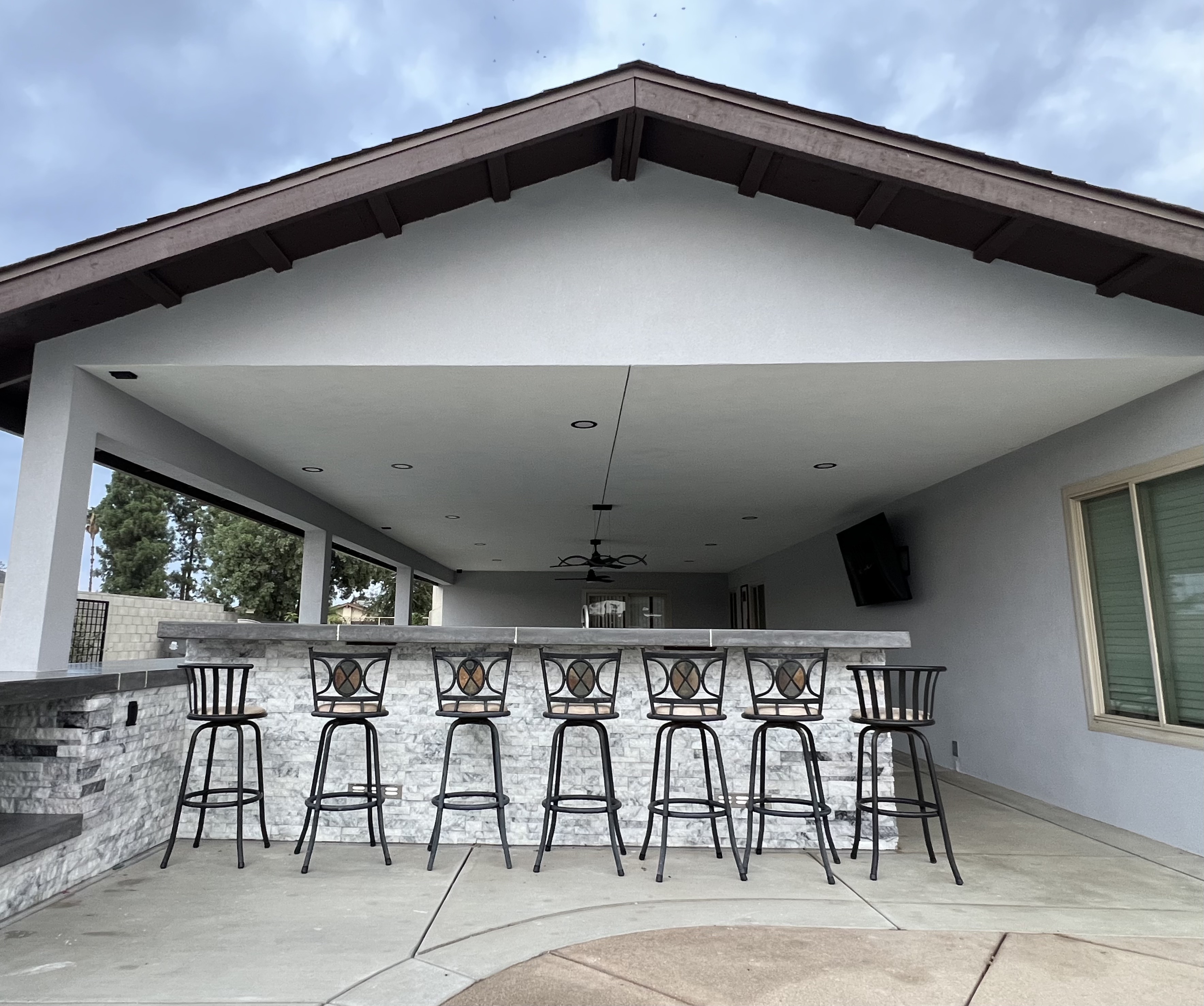 Kitchen with bar seating